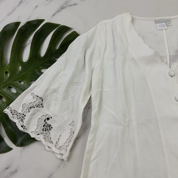 Soft Surroundings Lace Trim Top Size M White Floral Embroidered Scallop Buttons - Picture 4 of 11